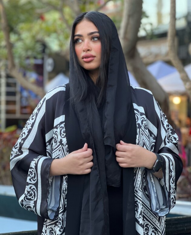 One kaftan, endless elegance