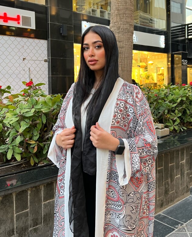 A kaftan that turns every look into a statement