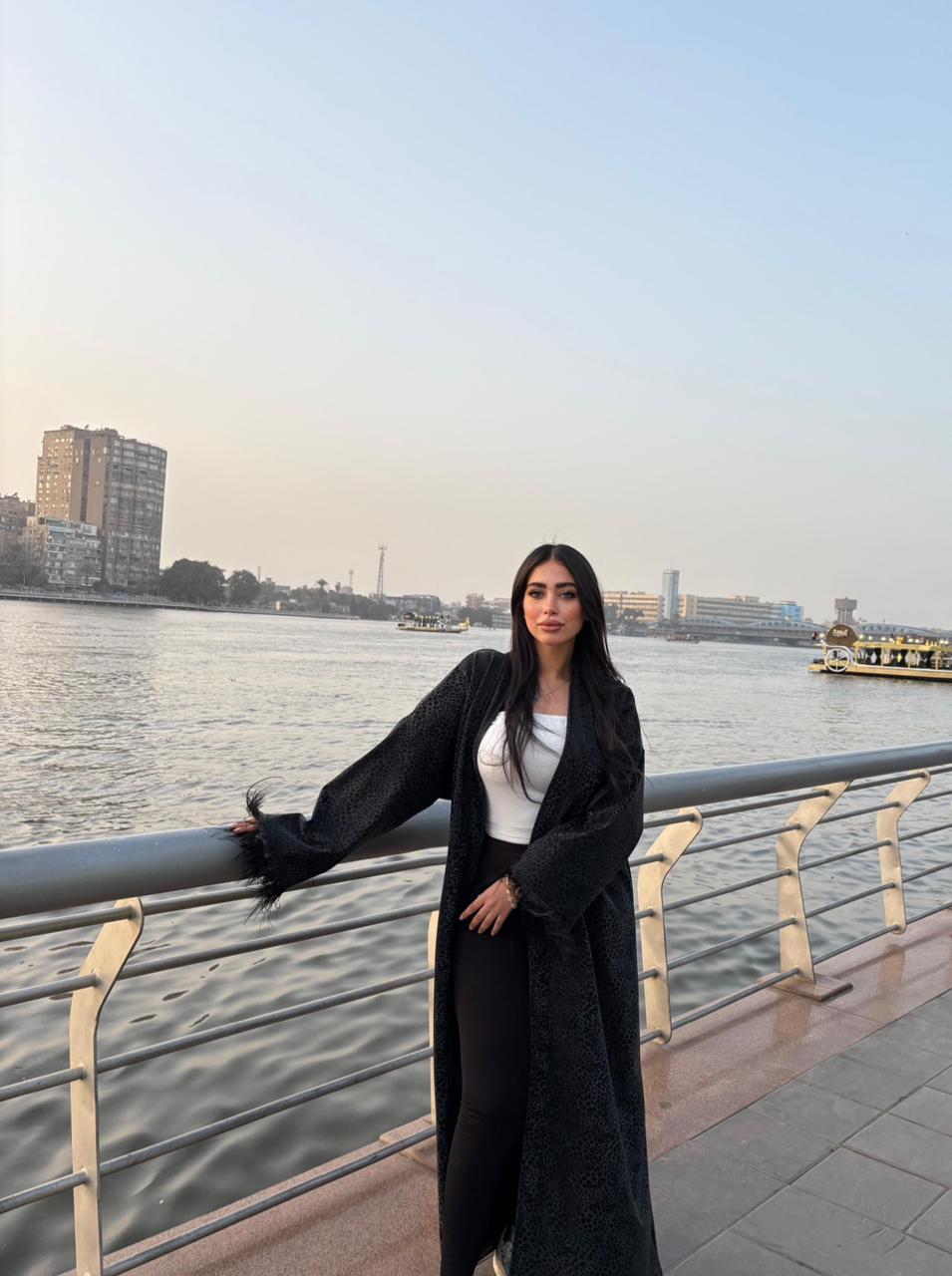 Klyr Black Kaftan with a Flowing Elegant Design for a Timeless Feminine Look - Image 5