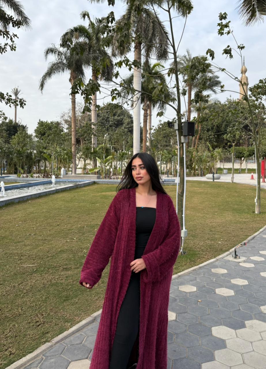 Klyr Burgundy Ramadan Kaftan with a Flowing Elegant Design for a Sophisticated Look - Image 4