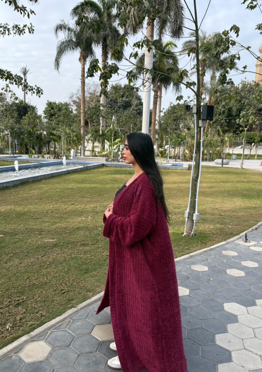 Klyr Burgundy Ramadan Kaftan with a Flowing Elegant Design for a Sophisticated Look - Image 3